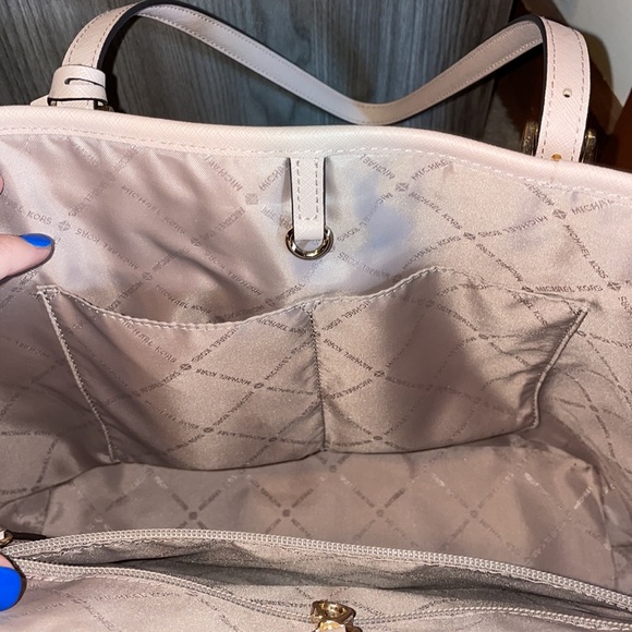 Rose Gold Michael Kors Purse - Picture 5 of 11